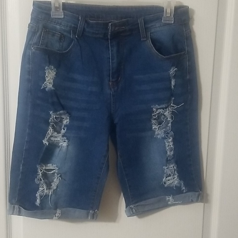 Denim distressed shorts